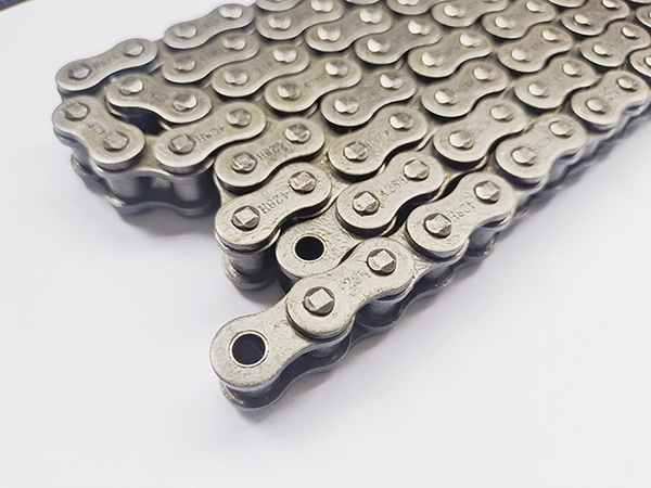 سلاسل دراجة نارية بجلبة مصمتة– تصميم صلب لا تُكسر